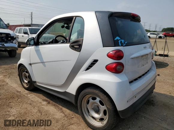 2014 Smart fortwo Pure with VIN WMEEJ3BA6EK781775, listed as a Copart auction lot 60372575 with 33,300 mi miles and Clean title. Bid and sale history available at DreamBid. Image 2.