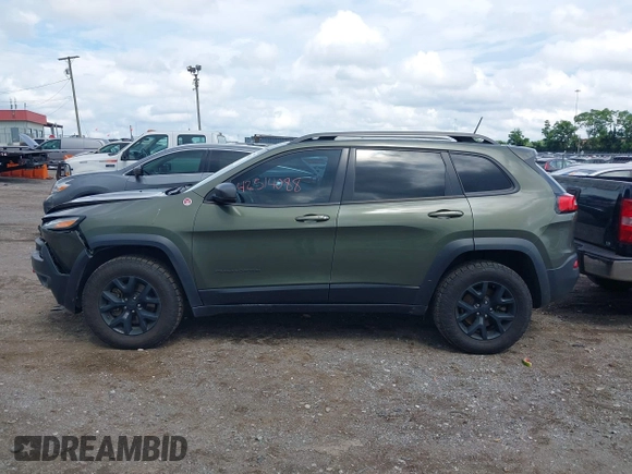 2018 Jeep Cherokee Trailhawk с VIN 1C4PJMBX2JD609467, выставлен на аукционе IAAI как лот 42514088 с пробегом 135 139 миль миль и . История ставок и продаж доступна на DreamBid. Изображение 14.
