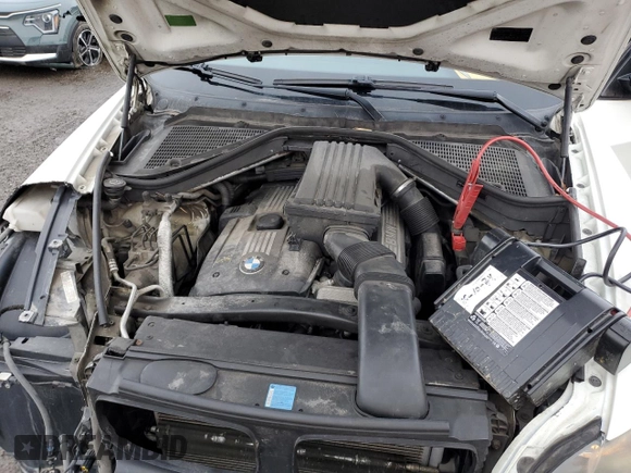 2008 BMW X5 3.0si with VIN 5UXFE43598L003787, listed as a Copart auction lot 49266355 with 164,105 mi miles and Salvage Title. Bid and sale history available at carsss.com. Image 11.