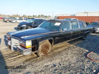 1986 Cadillac Fleetwood z VIN 1G6DW69Y7G9732954, wystawiony jako IAAI lot #41780373 z przebiegiem 61 222 mil mil oraz . Historia ofert i sprzedaży dostępna na DreamBid. Obrazek 2.