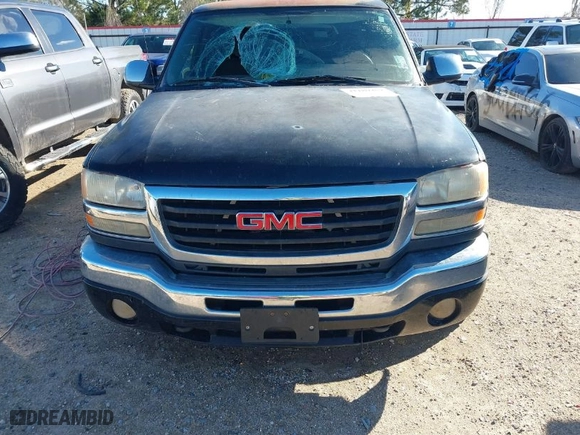 2005 GMC Sierra 2500HD SLT with VIN 1GTHK29U05E343089, listed as a IAAI auction lot 41189457 with 1 mi miles. Bid and sale history available at carsss.com. Image 12.