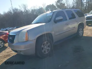 2007 GMC Yukon SLT with VIN 1GKFK13067J382064, listed as a IAAI auction lot 41371965 with 260,205 mi miles. Bid and sale history available at carsss.com. Image 2.