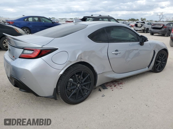 2024 Toyota GR86 Premium with VIN JF1ZNBE14R8751967, listed as a Copart auction lot 77031504 with 5,866 mi miles and Salvage Title. Bid and sale history available at carsss.com. Image 3.