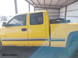 2002 Chevrolet Silverado 1500 LS with VIN 1GCEK19VX2Z244807, listed as a IAAI auction lot 41784212 with 246,067 mi miles. Bid and sale history available at carsss.com. Image 14.