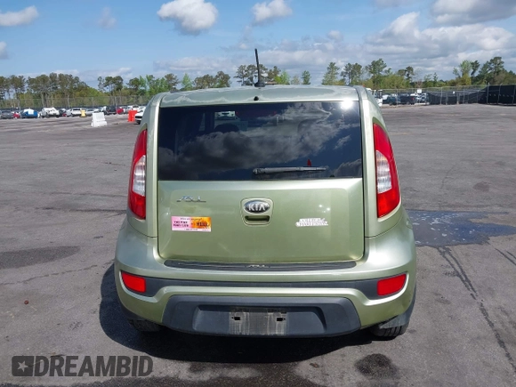 2013 Kia Soul + with VIN KNDJT2A69D7543130, listed as a IAAI auction lot 41914445 with 127,489 mi miles. Bid and sale history available at carsss.com. Image 17.