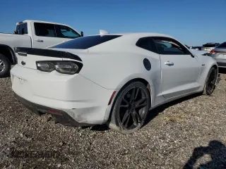 2023 Chevrolet Camaro LT1 with VIN 1G1FF1R78P0101871, listed as a Copart auction lot 43396805 with 29,817 mi miles and Salvage Title. Bid and sale history available at DreamBid. Image 3.