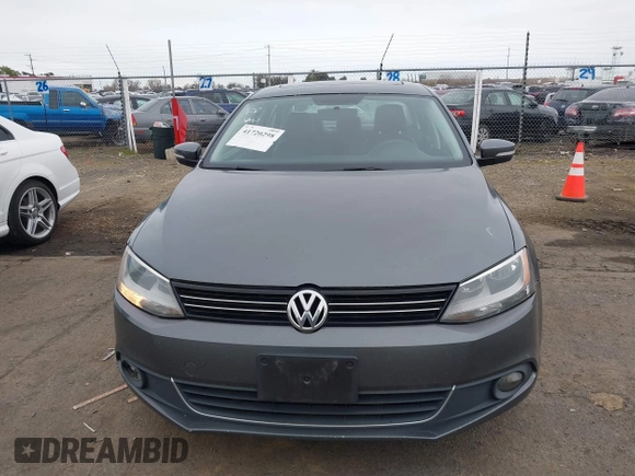 2011 Volkswagen Jetta SEL с VIN 3VWLZ7AJ9BM379578, выставлен на аукционе IAAI как лот 41720298 с пробегом 182 622 миль миль и . История ставок и продаж доступна на DreamBid. Изображение 6.