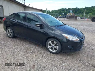 2013 Ford Focus SE z VIN 1FADP3F28DL232167, wystawiony jako IAAI lot #42551700 z przebiegiem 190 117 mil mil oraz . Historia ofert i sprzedaży dostępna na DreamBid. Obrazek 1.