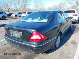 2002 Mercedes-Benz S-Class 4.3L with VIN WDBNG70J72A237700, listed as a IAAI auction lot 41700169 with 153,977 mi miles. Bid and sale history available at carsss.com. Image 4.