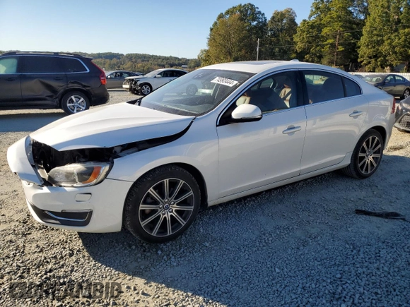 2017 Volvo S60 Inscription Platinum z VIN LYV402HM9HB140468, wystawiony jako Copart lot #74993444 z przebiegiem 103 907 mil mil oraz Szkoda całkowita • Salvage title. Historia ofert i sprzedaży dostępna na DreamBid. Obrazek 1.