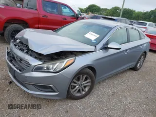 2016 Hyundai Sonata SE with VIN 5NPE24AF5GH375681, listed as a IAAI auction lot 42047034 with 137,256 mi miles and . Bid and sale history available at carsss.com. Image 2.