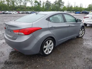2013 Hyundai Elantra GLS z VIN KMHDH4AE1DU646038, wystawiony jako IAAI lot #42274868 z przebiegiem 81 253 mil mil oraz . Historia ofert i sprzedaży dostępna na DreamBid. Obrazek 4.