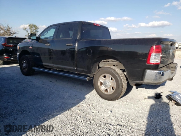 2021 Ram 2500 Tradesman with VIN 3C6UR5CLXMG694652, listed as a Copart auction lot 45122945 with 62,635 mi miles and Salvage Title. Bid and sale history available at carsss.com. Image 2.
