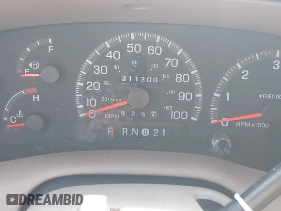 1998 Ford Expedition XLT z VIN 1FMRU17L9WLC23691, wystawiony jako IAAI lot #42107464 z przebiegiem 311 300 mil mil oraz . Historia ofert i sprzedaży dostępna na DreamBid. Obrazek 7.