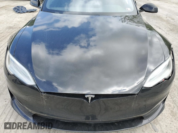 2021 Tesla Model S Long Range z VIN 5YJSA1E52MF428241, wystawiony jako Copart lot #57302035 z przebiegiem 67 775 mil mil oraz Szkoda całkowita • Salvage title. Historia ofert i sprzedaży dostępna na DreamBid. Obrazek 11.