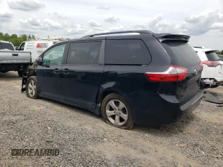 2015 Toyota Sienna LE AAS z VIN 5TDKK3DCXFS541460, wystawiony jako Copart lot #58171725 z przebiegiem 192 174 mil mil oraz Szkoda całkowita • Salvage title. Historia ofert i sprzedaży dostępna na DreamBid. Obrazek 2.
