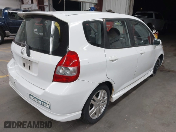2007 Honda Fit Sport with VIN JHMGD38677S028159, listed as a IAAI auction lot 41960438 with 164,212 mi miles. Bid and sale history available at carsss.com. Image 4.