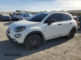 2018 FIAT 500X Trekking z VIN ZFBCFXCB3JP669375, wystawiony jako Copart lot #85606374 z przebiegiem 76 558 mil mil oraz Szkody całkowita. Historia ofert i sprzedaży dostępna na DreamBid. Obrazek 1.
