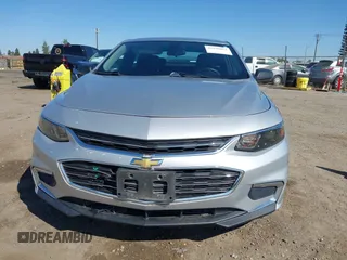 2016 Chevrolet Malibu LS z VIN 1G1ZB5ST9GF340558, wystawiony jako IAAI lot #42520463 z przebiegiem 104 296 mil mil oraz . Historia ofert i sprzedaży dostępna na DreamBid. Obrazek 12.