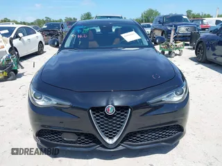 2017 Alfa Romeo Giulia Ti with VIN ZARFAEEN5H7545113, listed as a IAAI auction lot 41919103 with 62,182 mi miles. Bid and sale history available at carsss.com. Image 12.