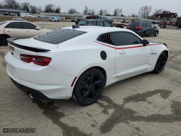 2021 Chevrolet Camaro 1LT with VIN 1G1FB1RX5M0142269, listed as a Copart auction lot 44905105 with 31,586 mi miles and Salvage Title. Bid and sale history available at carsss.com. Image 3.