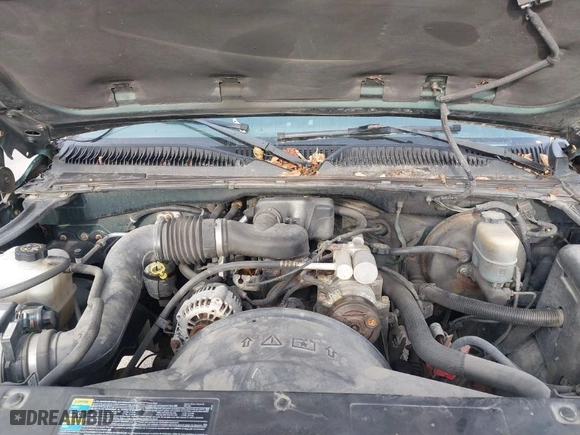 2002 Chevrolet Silverado 1500 LS with VIN 2GCEC19W421188121, listed as a IAAI auction lot 41375919 with 146,052 mi miles. Bid and sale history available at carsss.com. Image 10.