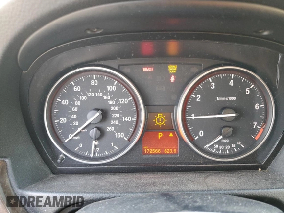 2010 BMW 3 Series 328i with VIN WBAPH7G52ANM51322, listed as a Copart auction lot 43164815 with 172,566 mi miles and Salvage Title. Bid and sale history available at carsss.com. Image 9.