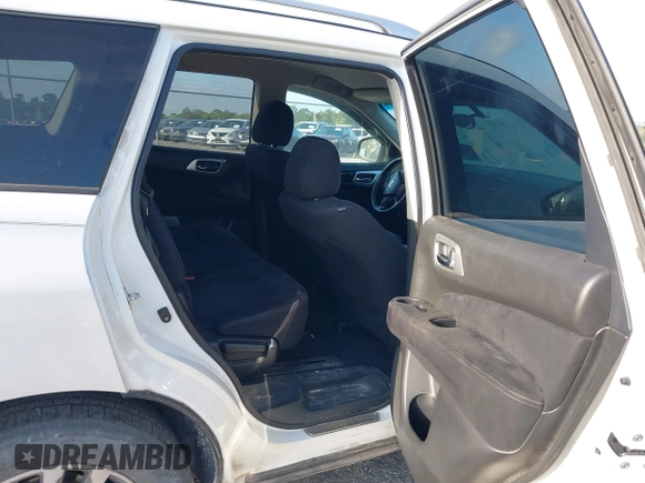 2013 Nissan Pathfinder SV with VIN 5N1AR2MNXDC646674, listed as a IAAI auction lot 41958586 with 238,257 mi miles. Bid and sale history available at carsss.com. Image 8.