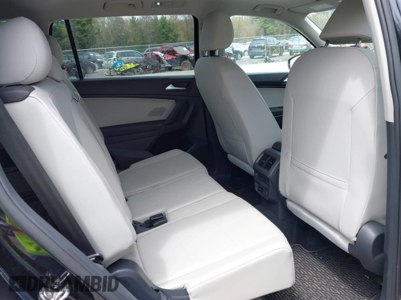 2019 Volkswagen Tiguan SE with VIN 3VV2B7AX7KM174382, listed as a IAAI auction lot 42147584 with 64,460 mi miles and . Bid and sale history available at DreamBid. Image 8.