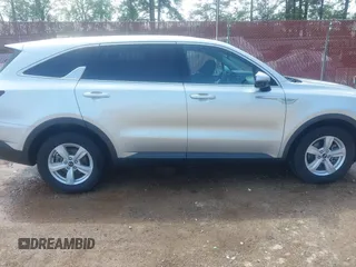 2021 Kia Sorento LX with VIN 5XYRG4LC3MG052013, listed as a IAAI auction lot 41930953 with 86,429 mi miles. Bid and sale history available at carsss.com. Image 13.