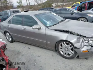 2003 Mercedes-Benz S 500 z VIN WDBNG75J13A365814, wystawiony jako IAAI lot #41709919 z przebiegiem 204 109 mil mil oraz . Historia ofert i sprzedaży dostępna na DreamBid. Obrazek 12.