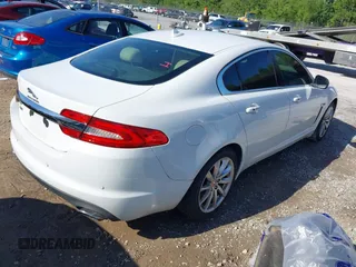 2015 Jaguar XF T Premium z VIN SAJWA0FS0FPU42472, wystawiony jako IAAI lot #42230649 z przebiegiem Nie podano mil oraz . Historia ofert i sprzedaży dostępna na DreamBid. Obrazek 4.