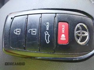 2023 Toyota Corolla Cross XLE z VIN 7MUDAABG1PV075110, wystawiony jako IAAI lot #42802303 z przebiegiem 41 869 mil mil oraz . Historia ofert i sprzedaży dostępna na DreamBid. Obrazek 11.