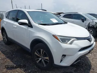 2018 Toyota RAV4 XLE z VIN JTMWFREVXJJ156706, wystawiony jako IAAI lot #42130308 z przebiegiem 85 850 mil mil oraz . Historia ofert i sprzedaży dostępna na DreamBid. Obrazek 1.