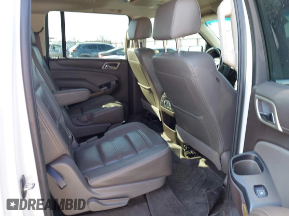 2017 GMC Yukon XL Denali with VIN 1GKS2HKJ5HR355961, listed as a IAAI auction lot 41509991 with 204,474 mi miles. Bid and sale history available at carsss.com. Image 8.