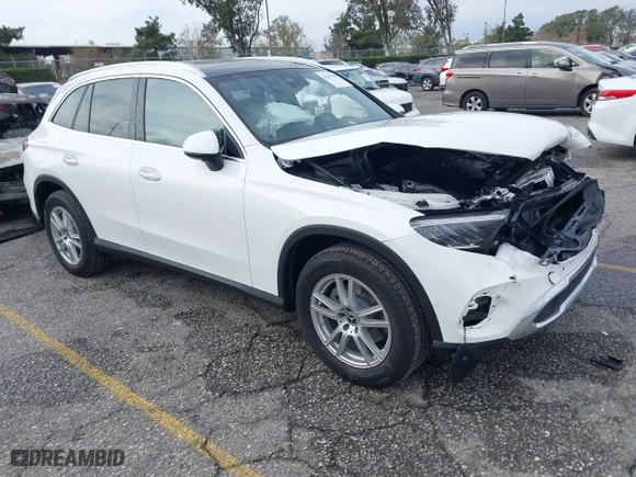 2025 Mercedes-Benz GLC with VIN W1NKM4GB8SF245147, listed as a IAAI auction lot 41207989 with 1,105 mi miles. Bid and sale history available at carsss.com. Image 1.