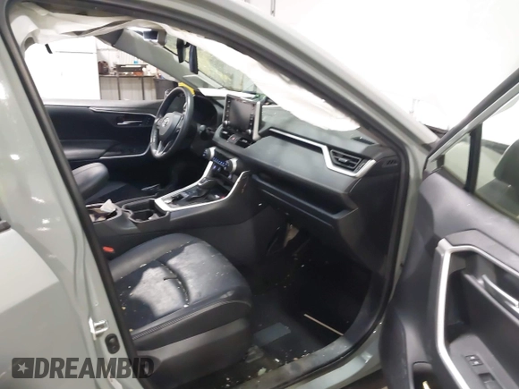2019 Toyota RAV4 XLE Premium with VIN JTMA1RFV7KD513993, listed as a IAAI auction lot 41774447 with 51,378 mi miles. Bid and sale history available at carsss.com. Image 5.
