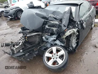 2007 BMW 3 Series 335i z VIN WBAWL73557PX48341, wystawiony jako IAAI lot #41964740 z przebiegiem Nie podano mil oraz . Historia ofert i sprzedaży dostępna na DreamBid. Obrazek 6.