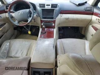 2011 Lexus LS 460 z VIN JTHBL5EF1B5106147, wystawiony jako Copart lot #54455595 z przebiegiem Nie podano mil oraz Tytuł czysty. Historia ofert i sprzedaży dostępna na DreamBid. Obrazek 8.