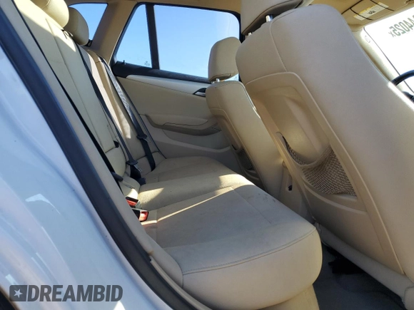2014 BMW X1 xDrive28i with VIN WBAVL1C55EVY10533, listed as a Copart auction lot 49044025 with 157,004 mi miles and Salvage Title. Bid and sale history available at carsss.com. Image 11.