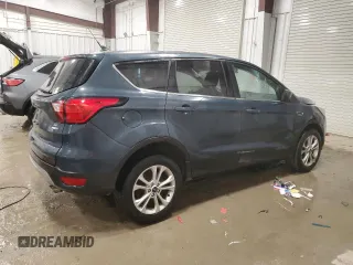 2019 Ford Escape SE z VIN 1FMCU9GD8KUB54347, wystawiony jako Copart lot #87187844 z przebiegiem 86 855 mil mil oraz Szkody całkowita. Historia ofert i sprzedaży dostępna na DreamBid. Obrazek 3.