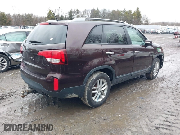 2015 Kia Sorento LX with VIN 5XYKTDA76FG648237, listed as a IAAI auction lot 41717261 with 163,845 mi miles. Bid and sale history available at carsss.com. Image 4.
