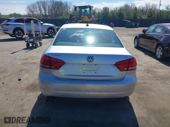 2015 Volkswagen Passat 1.8T Limited Edition with VIN 1VWAT7A32FC043594, listed as a IAAI auction lot 41867799 with 195,144 mi miles. Bid and sale history available at carsss.com. Image 16.