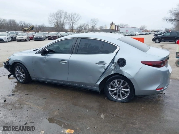 2019 Mazda Mazda3 Sedan with VIN JM1BPABL4K1110113, listed as a IAAI auction lot 41519137 with 87,575 mi miles. Bid and sale history available at carsss.com. Image 14.
