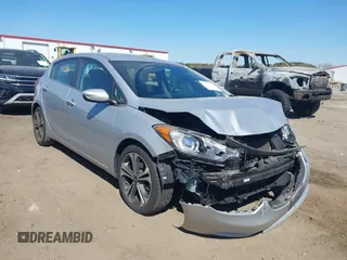 2016 Kia Forte EX with VIN KNAFX5A81G5629252, listed as a IAAI auction lot 41898977 with 92,792 mi miles and . Bid and sale history available at carsss.com. Image 1.