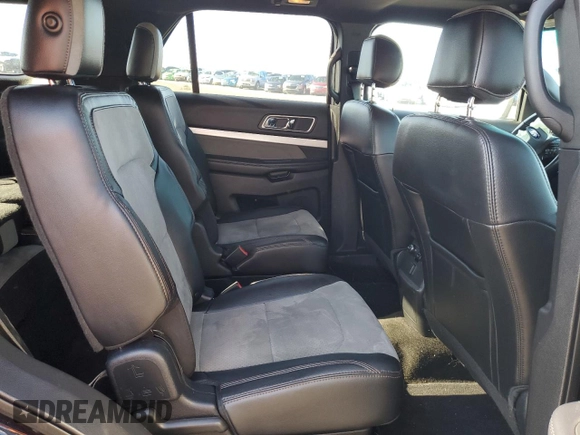 2017 Ford Explorer XLT z VIN 1FM5K8D8XHGB05349, wystawiony jako Copart lot #55951425 z przebiegiem 110 375 mil mil oraz Szkoda całkowita • Salvage title. Historia ofert i sprzedaży dostępna na DreamBid. Obrazek 11.