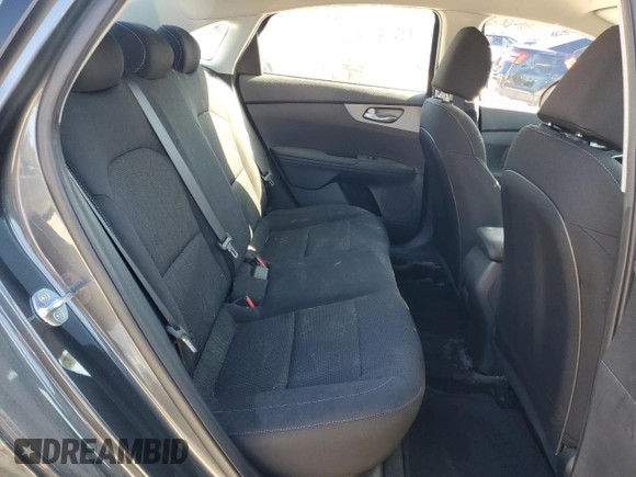 2021 Kia Forte FE z VIN 3KPF24AD3ME312405, wystawiony jako Copart lot #41834915 z przebiegiem Nie podano mil oraz Nie do naprawy • Non repairable. Historia ofert i sprzedaży dostępna na DreamBid. Obrazek 10.