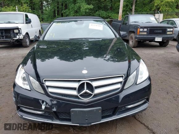 2013 Mercedes-Benz E 350 с VIN WDDKK5KF3DF185509, выставлен на аукционе IAAI как лот 42371512 с пробегом 152 462 миль миль и . История ставок и продаж доступна на DreamBid. Изображение 12.