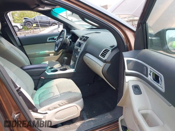 2011 Ford Explorer XLT with VIN 1FMHK7D83BGA31531, listed as a IAAI auction lot 42412686 with 236,673 mi miles and . Bid and sale history available at DreamBid. Image 5.