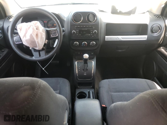 2016 Jeep Compass Sport z VIN 1C4NJDBB8GD631624, wystawiony jako Copart lot #61250695 z przebiegiem 124 133 mil mil oraz Szkoda całkowita • Salvage title. Historia ofert i sprzedaży dostępna na DreamBid. Obrazek 8.